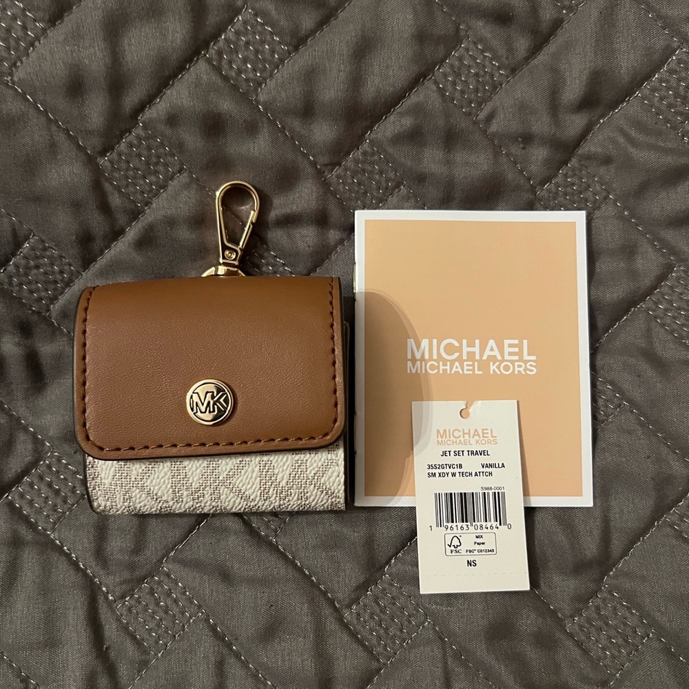 Michael Kors Jet Set Travel Case for AirPods